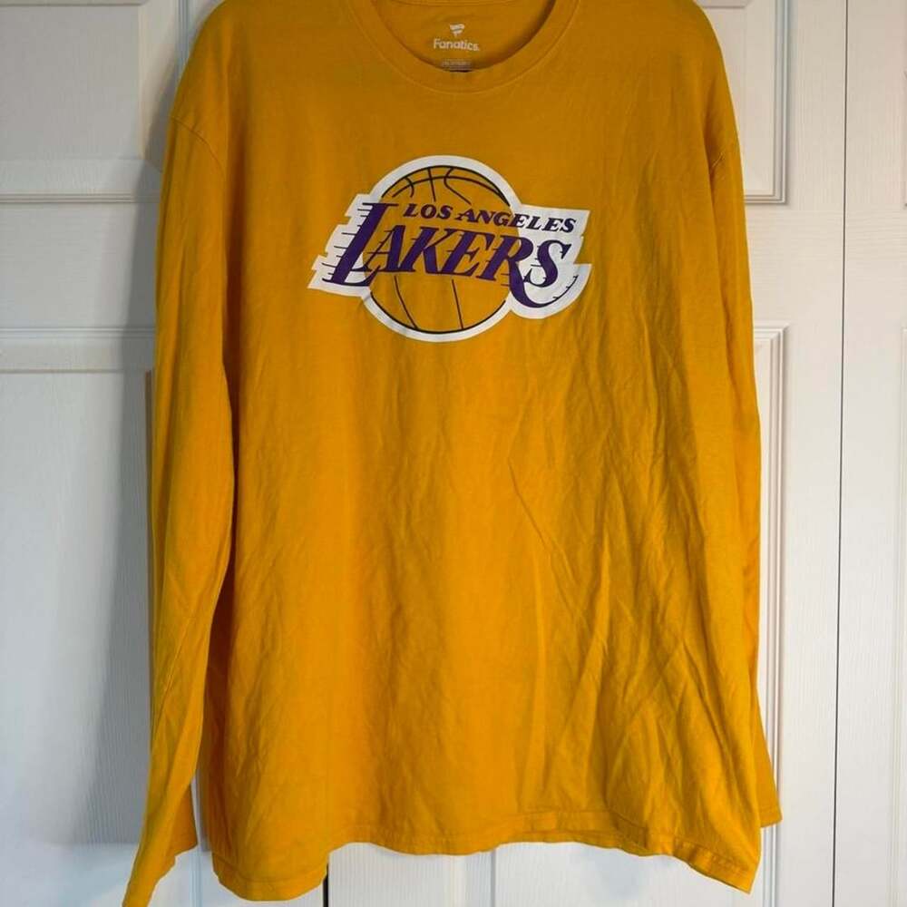 Fanatics Los Angeles Lakers LeBron James 23 Long Sleeve T-Shirt